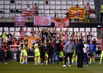 Los socios del Girona pasan por taquilla para ver el playoff