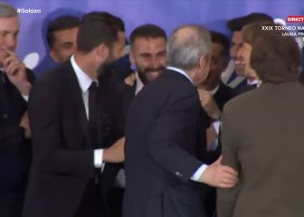 Todos, hasta Ancelotti, muertos de risa hasta que llegó Florentino a decir basta: la broma de Carvajal al alcalde