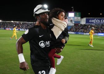 Razak, el portero del Linares de los looks exóticos y Spiderman