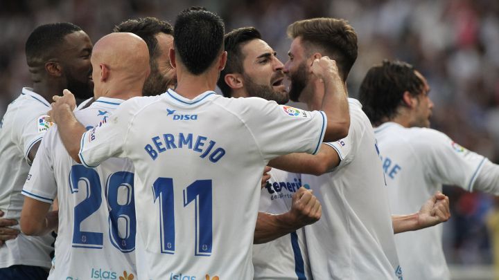 Un León ruge en Tenerife