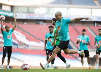 Doblete de Neymar en un festival de goles