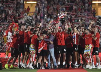 Almería convierte a inmortales a los héroes del ascenso