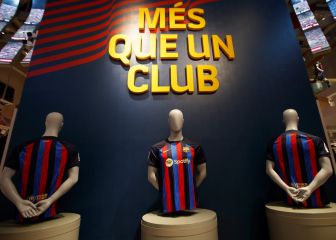 El Barcelona presenta su nueva equipación