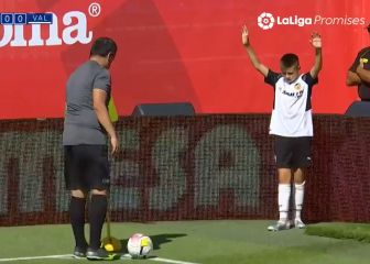 Ases del balón parado: el gol del Valencia que vale la final de la Promises con Albelda en la grada