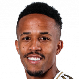 Militao se hace imprescindible