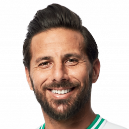 Pizarro: iguala la quinta posición goleadora de la Bundesliga