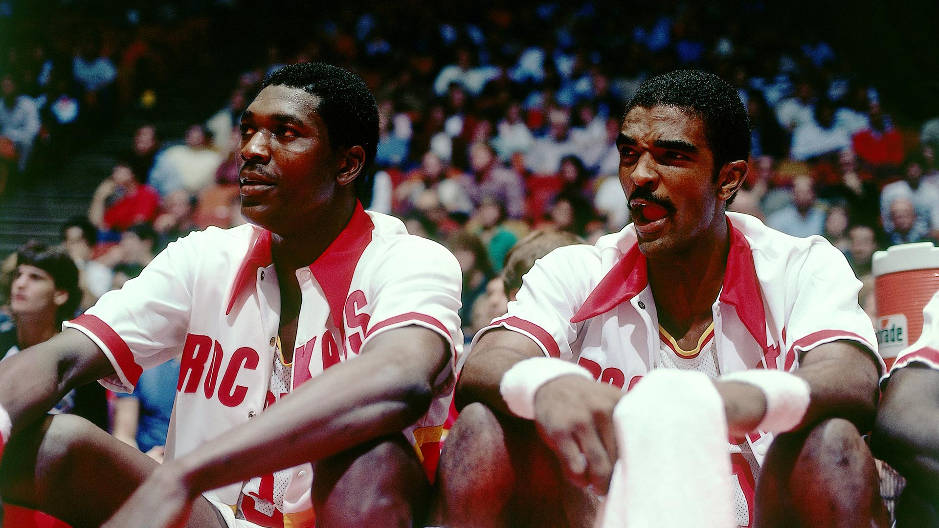 Ralph Sampson evita el gran clásico