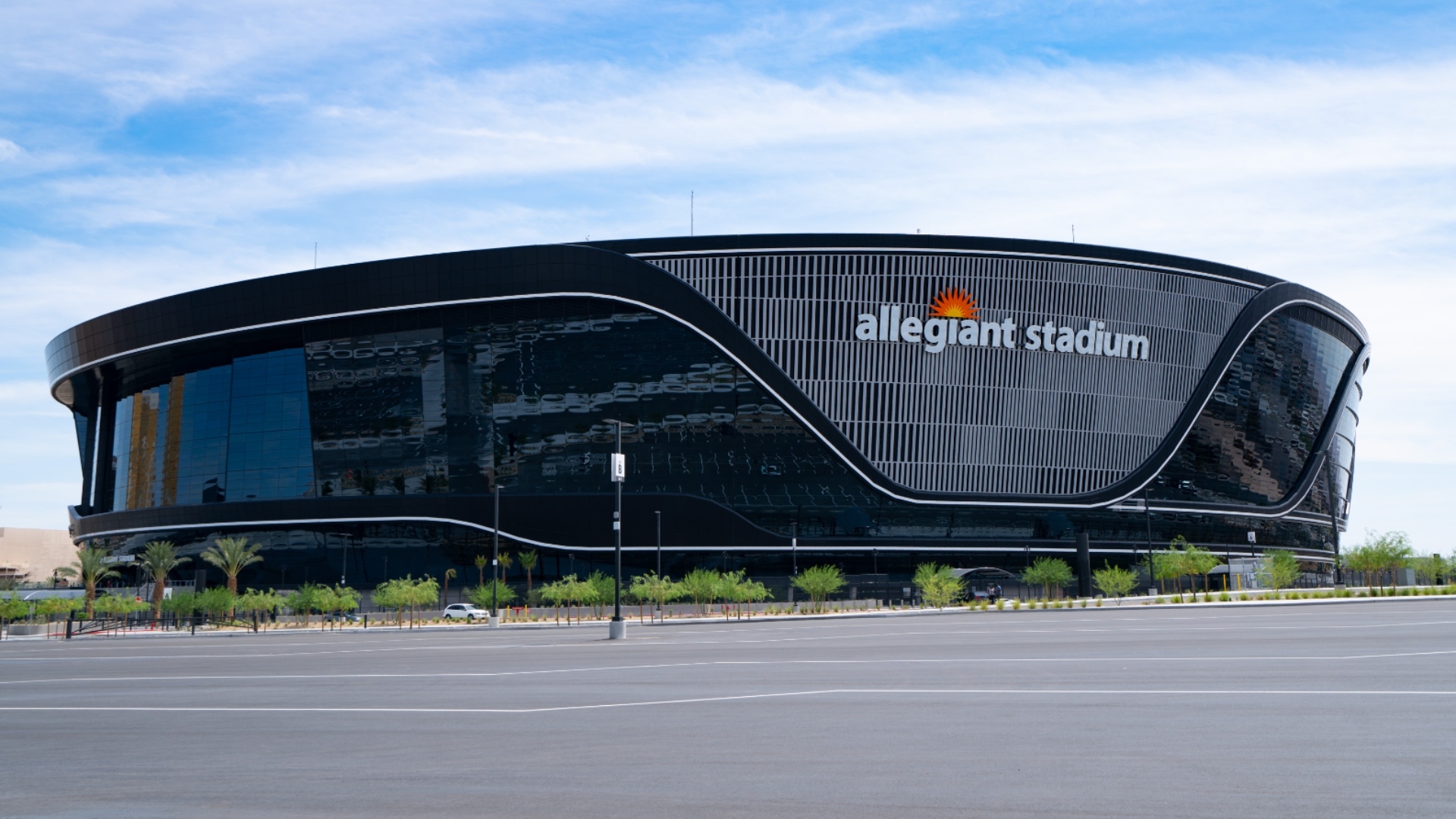 Para los aficionados que asistirán al Allegiant Stadium existe una amplia gama de opciones gastronómicas. El recinto destaca como el cuarto estadio con las mejores experiencias culinarias de la NFL. Su calificación es de 7,35 puntos sobre 10.