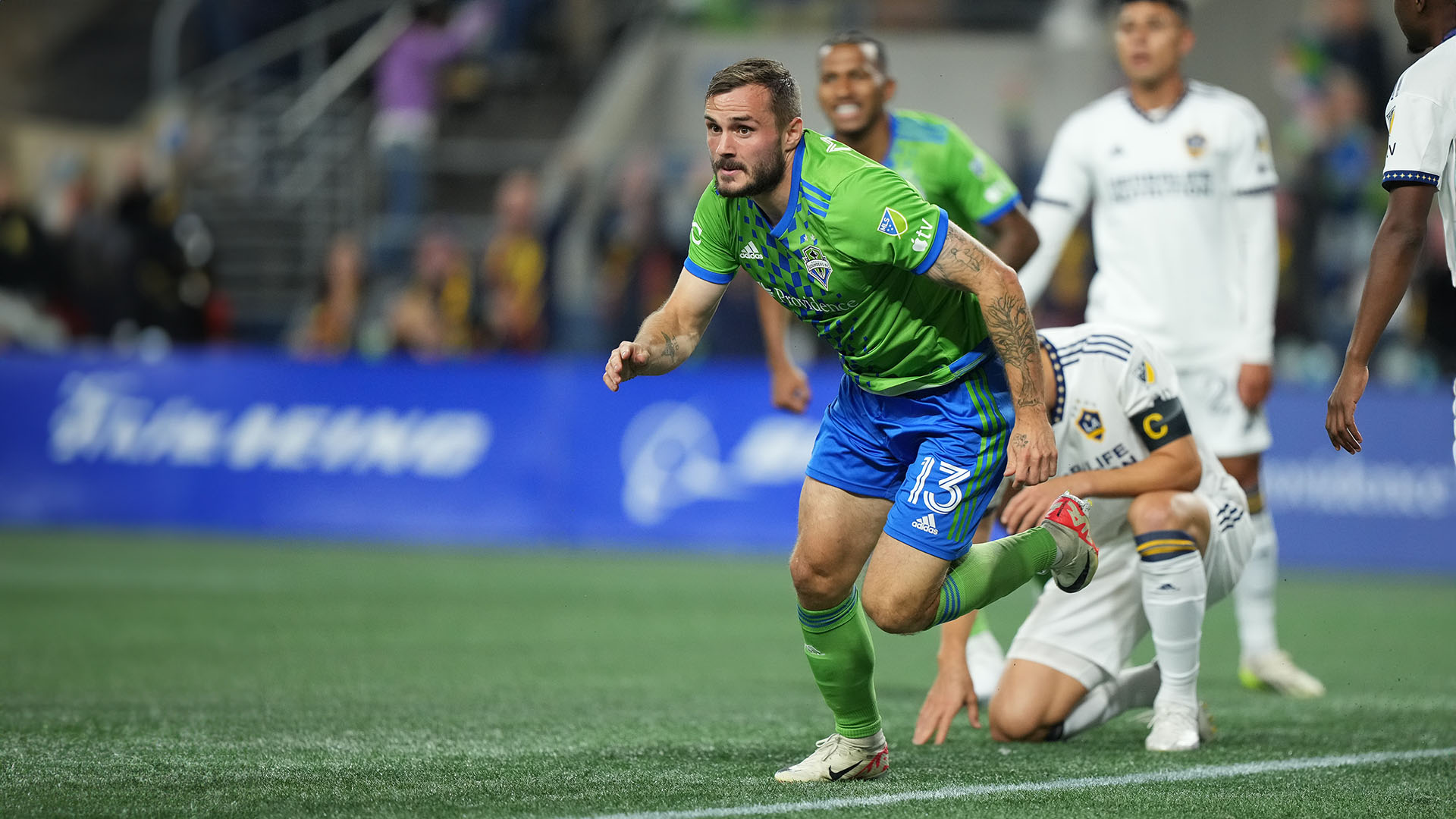 He returned from the loan in 2021 and once again became a key player for Seattle. This year, he has been the team's top scorer in the regular season with 11 goals, just as he was top scorer in 2016.
