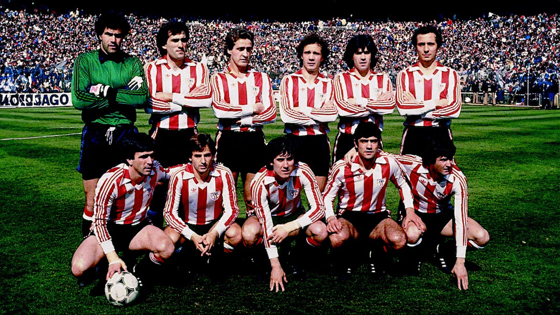 Aquel Athletic de la temporada 1983/1984 estaba entrenado por Javier Clemente, con nombres bordados en letras de oro de la historia del club como Zubizarreta, Goikoetxea, Liceranzu, Urtubi, Sarabia, Dani o el actual seleccionador, Luis de la Fuente, entre otros.  