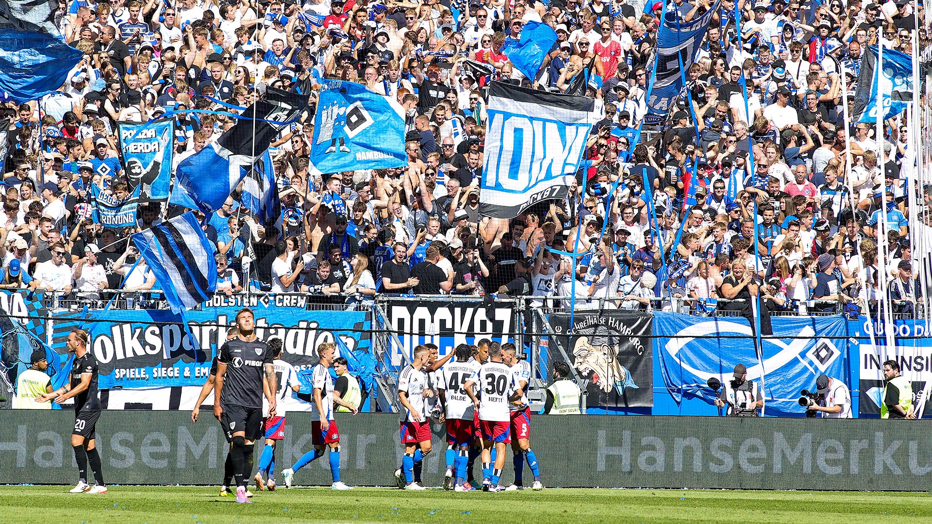 El caso ms doloroso es el del Hamburgo. Slo ha sufrido un descenso en toda su historia pero le ha causado estragos. No ha quedado nunca por debajo del cuarto puesto en 2.Bundesliga, ha jugado dos playoffs de ascenso y sigue sin subir.