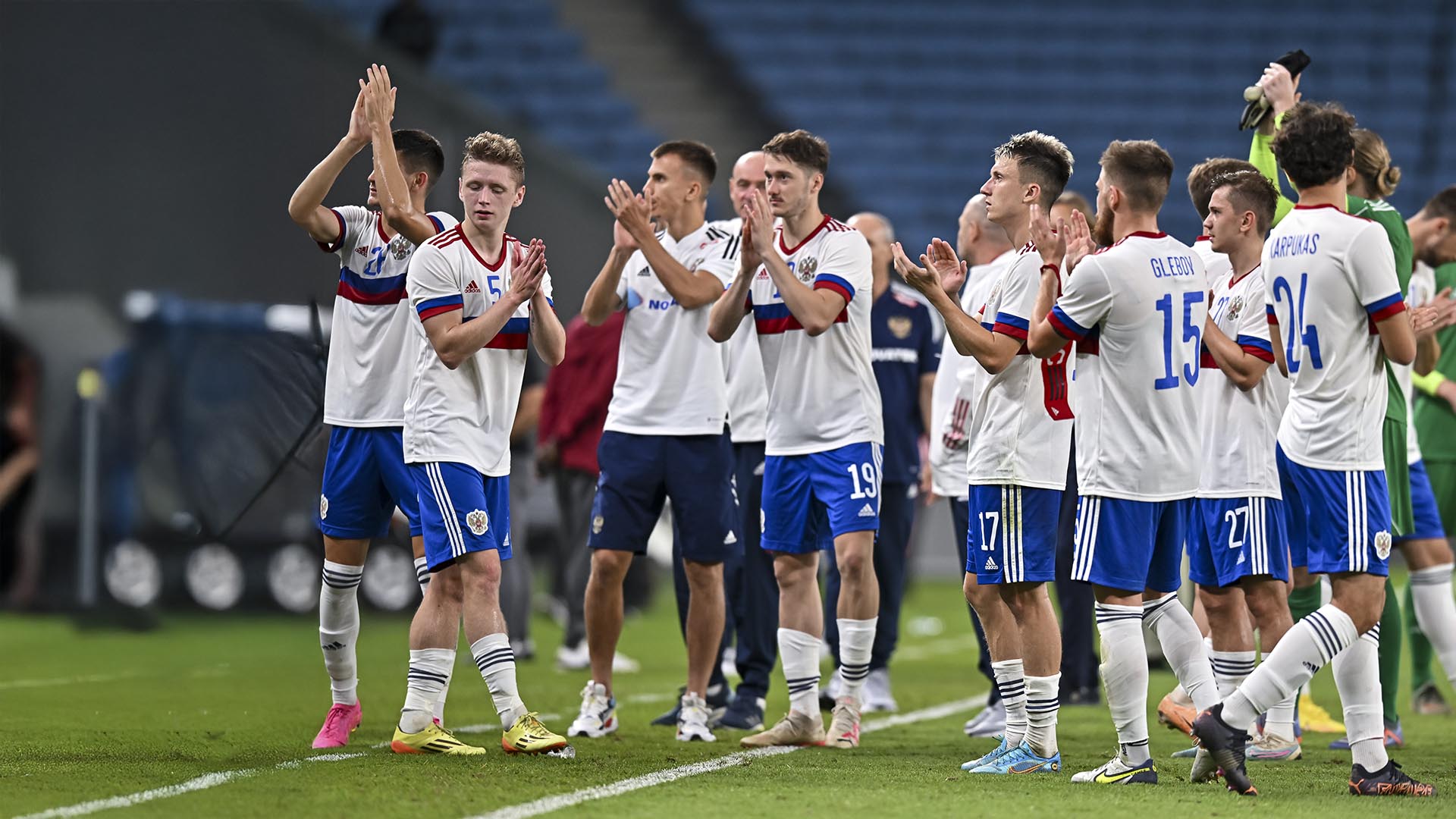 Los jugadores rusos han sido víctimas colaterales del cordón sanitario al país presidido por Putin. Muchos futbolistas, con carreras prometedoras, han visto truncado su futuro en Europa por jugar en clubes rusos.