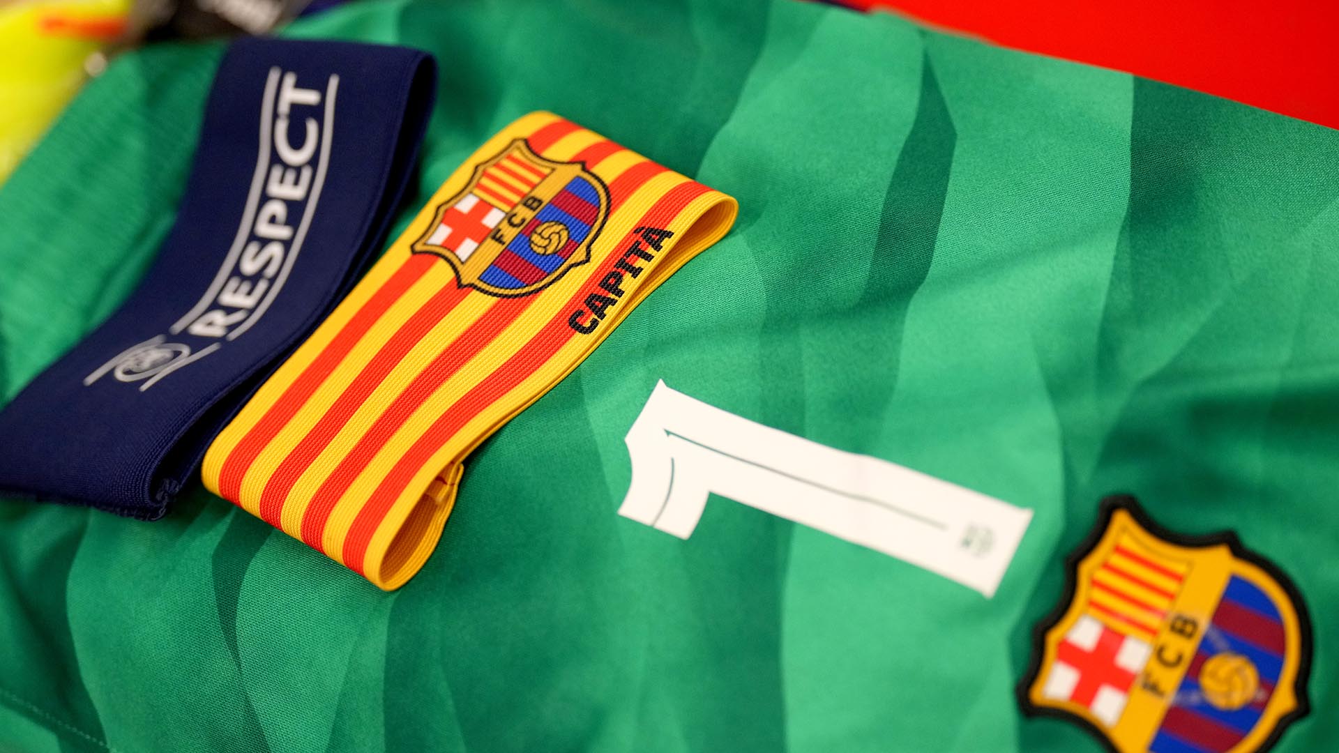 El 17 de abril de 2018 se puso por primera vez el brazalete de capitán del Barça, pero no formó parte de los cuatro capitanes titulares hasta junio de 2022. Si Sergi Roberto se marcha este verano, llevará el brazalete por derecho.