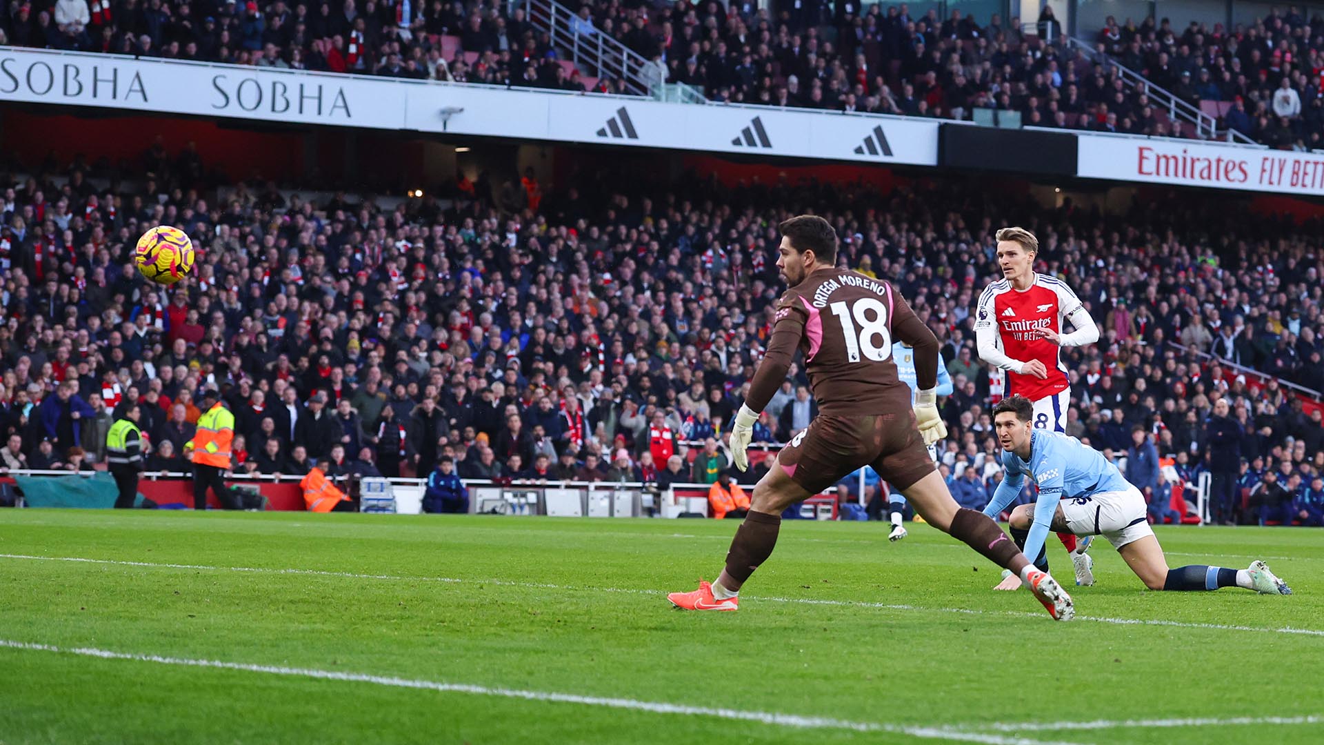 El Arsenal marc el 1-0 y el 2-1 ante el City gracias a robar la posesin cuando el equipo citizen estaba empezando la jugada. Havertz tambin tuvo una ocasin clara as. Los atacantes gunners tocaron con rapidez tras las recuperaciones.