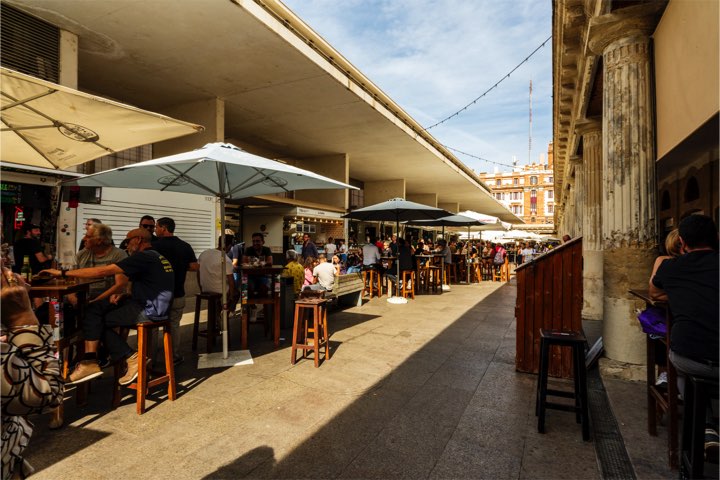 El Mercado Central de Cádiz es un lugar maravilloso al que acudir antes o después de un partido del equipo amarillo para compartir un buen momento con familia y amigos comentado el duelo.