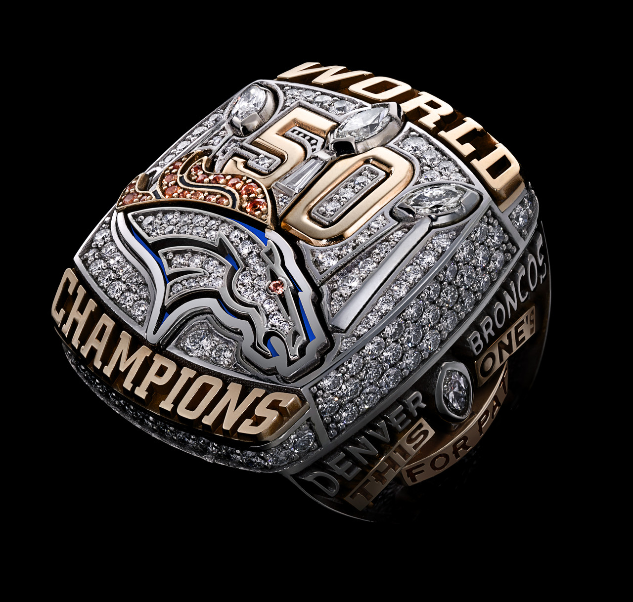 Anillo de los Denver Broncos de 2016