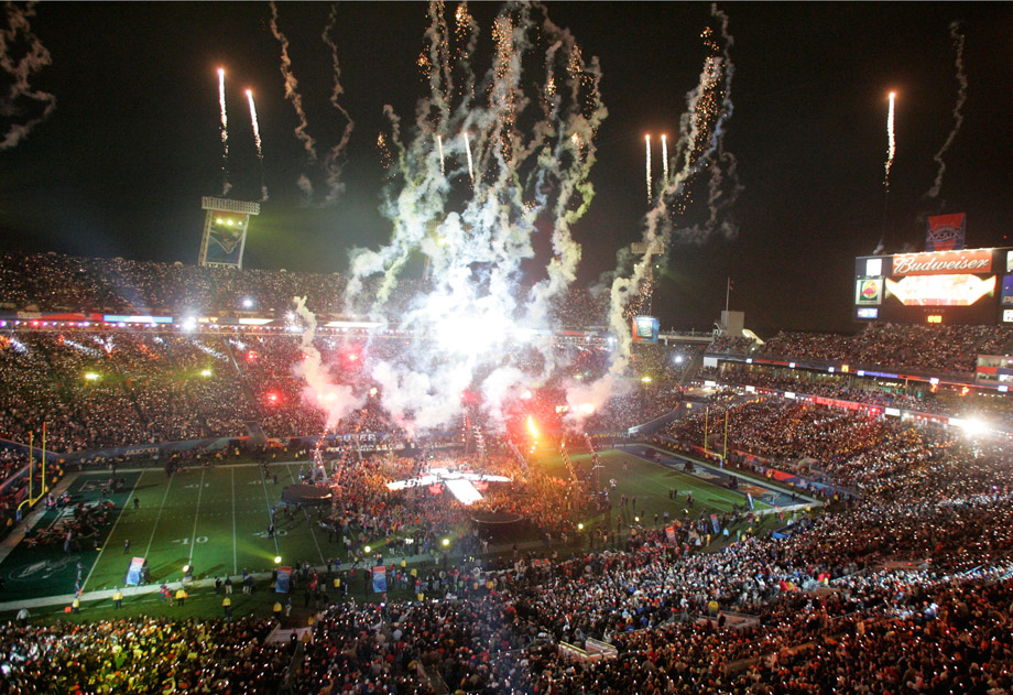 Vista general del show del descanso durante la Super Bowl del 2005 durante la actuación de McCartney