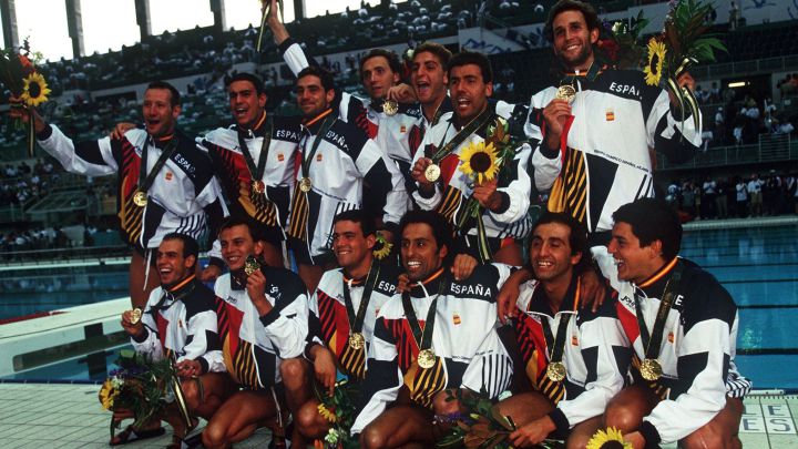 De las lágrimas de Barcelona 92, a la redención en Atlanta 96. El waterpolo se consolidó en España con éxitos inigualables, historias dramáticas y un legado eterno.