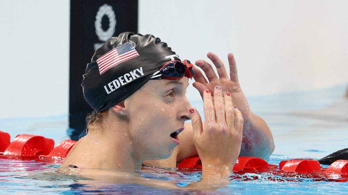 Ariarne Titmus vence a Katie Ledecky, que se quedó sin medalla en 200 metros libres - Vimarsana News
