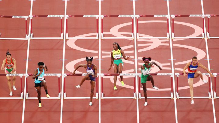 vídeo Desalentar Horno Vallas de atletismo: ¿por qué son 110 metros para los hombres y 100 metros  para las mujeres? - AS.com