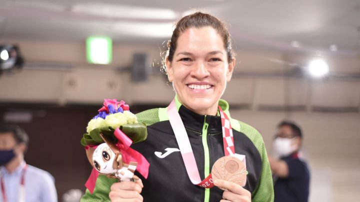 Lenia Ruvalcaba se cuelga en el bronce en Juegos Paralímpicos