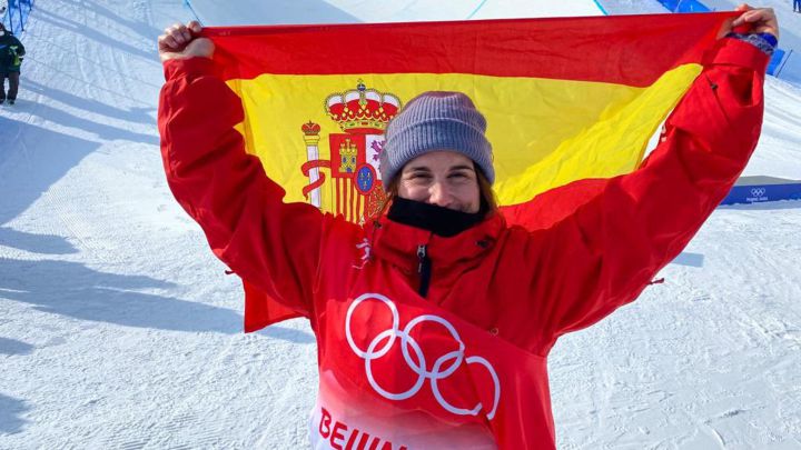 Queralt Castellet hace magia: medalla de plata en Pekín
