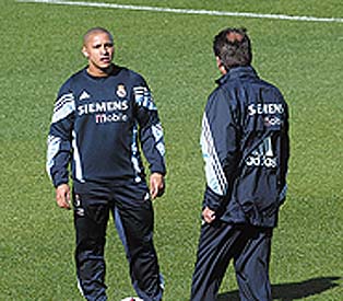 Roberto Carlos, KO; David Beckham, OK
