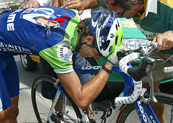 Zabriskie gana una etapa marcada por la caída de Valverde