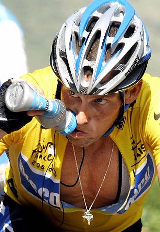 'L'Equipe' asegura que Armstrong se dopó en el Tour de 1999