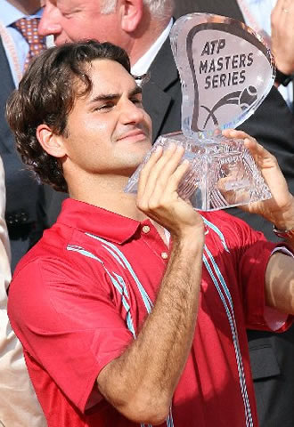 Federer acabó con el reinado "terrenal" de Rafa