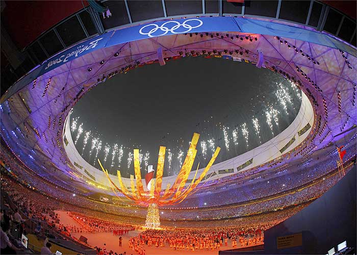 Pekín cierra el telón a unos Juegos que China acercó a la perfección