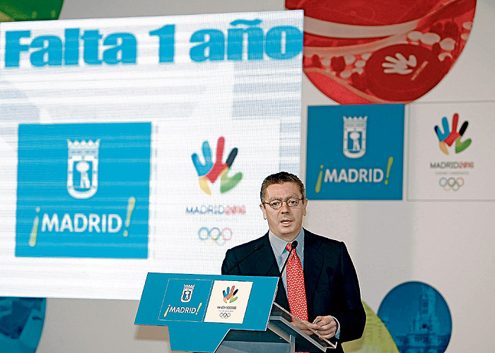 Gallardón piensa que la crisis ayuda a Madrid 16
