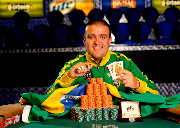 is there a slots app that pays real money