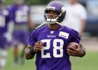Los Vikings apuesta por Adrian Peterson a pesar de su edad