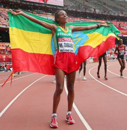 Oro en maratón femenino para la atleta etíope Mare Dibaba