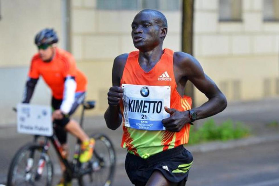Campo de minas Parecer Recuerdo Atletismo: Dennis Kimetto, a por el récord de Wanjiru en Granollers - AS.com