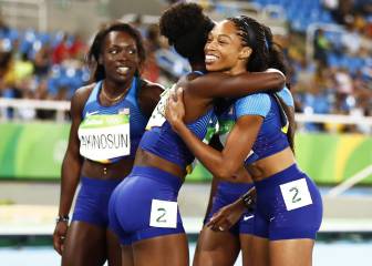 El 4x100 de Estados Unidos pasa a la final corriendo solas