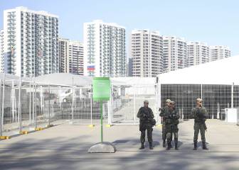 Roban al equipo de atletismo paralímpico español en la Villa