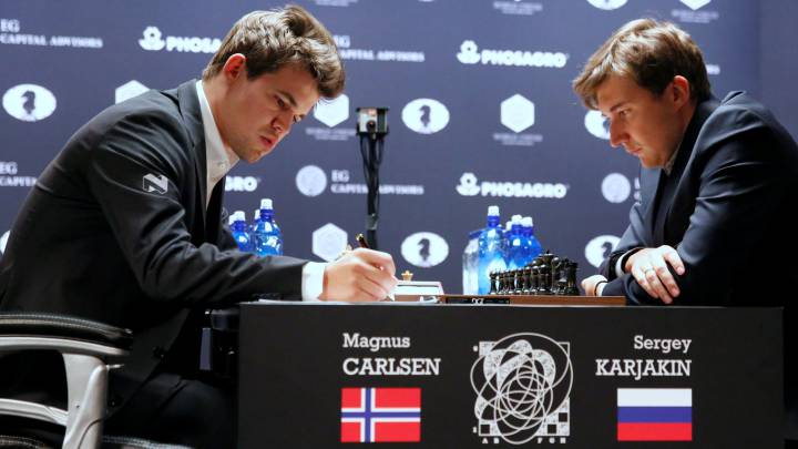 Carlsen y Karjakin, empatados tras 7 partidas: otra vez tablas