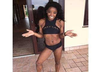 Críticas a Simone Biles por sus continuas fiestas tras Río