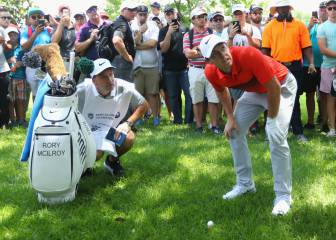 New clubs, same old McIlroy as 7 birdies see him one off leader