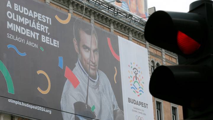 Cartel promocional de la candiatura olímpica de Budapest 2024 con el bicampeón olímpico de esgrima Aron Szilagyi como imagen.