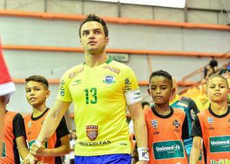 Falcao se cambia al dorsal 13 para concienciar sobre el cáncer