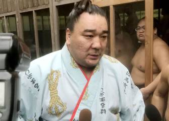 Se retira el campeón de sumo que agredió a otro luchador