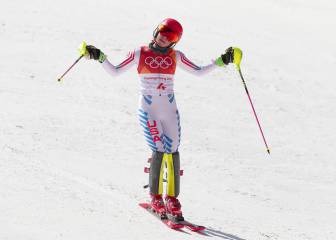 Shiffrin se queda sin medalla en eslalon, su prueba favorita