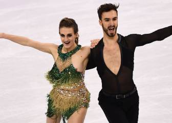 Pesadilla para Papadakis: se queda en topless por accidente