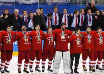 Desafío al COI: el hockey ruso cantó el himno en el podio