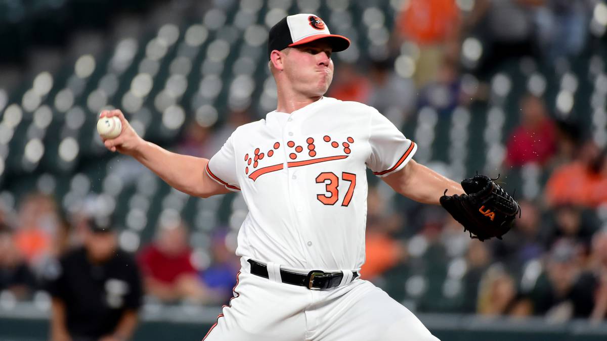 Los Orioles usaron sus uniformes con letras de Braille