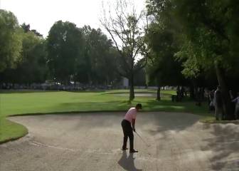 El golpe maestro de Tiger Woods desde el búnker que ya han visto un millón de personas