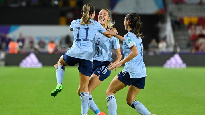 Triunfo de España y se las verá con Inglaterra, Lewandowski desata la euforia, Kubo ficha por la Real, éxitos del baloncesto femenino y Vingegaard aguanta el pulso